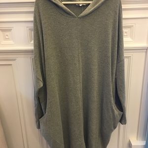Easel Light Green Tunic